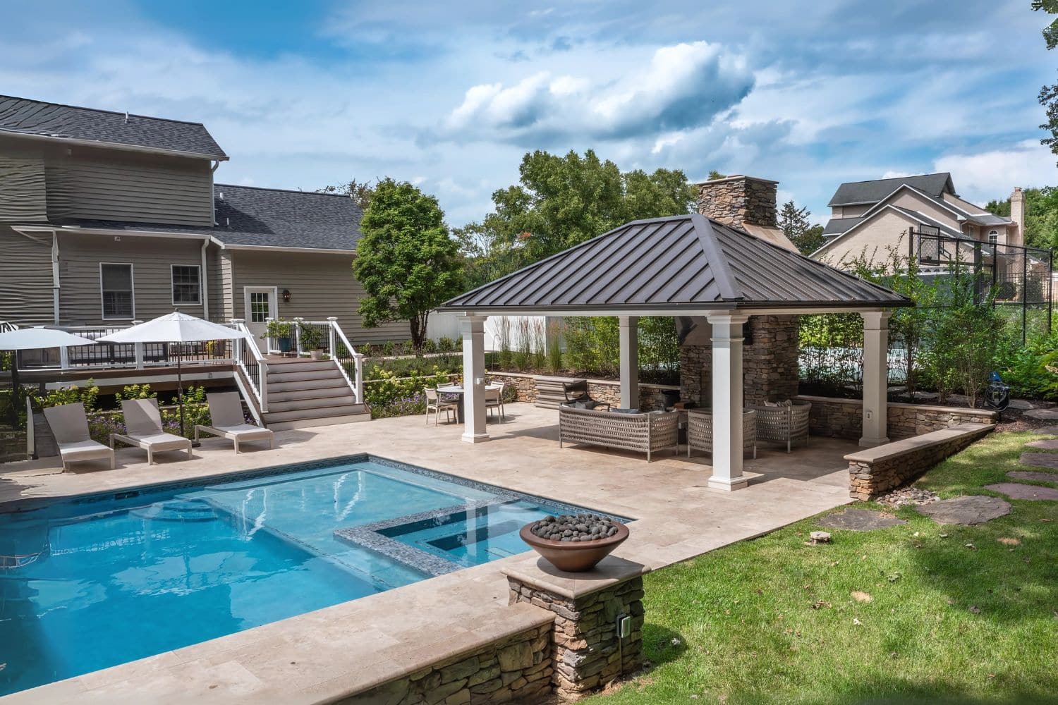 Caribbean bold vinyl pavilion with thick columns and modern roofline by Waterloo Structure in Pennsylvania