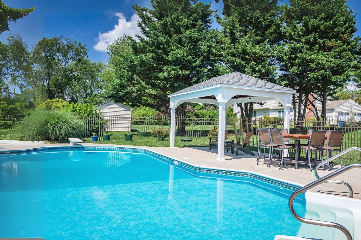 Shoreline white vinyl pavilion in a backyard by Waterloo Structure serving New Jersey and Pennsylvania